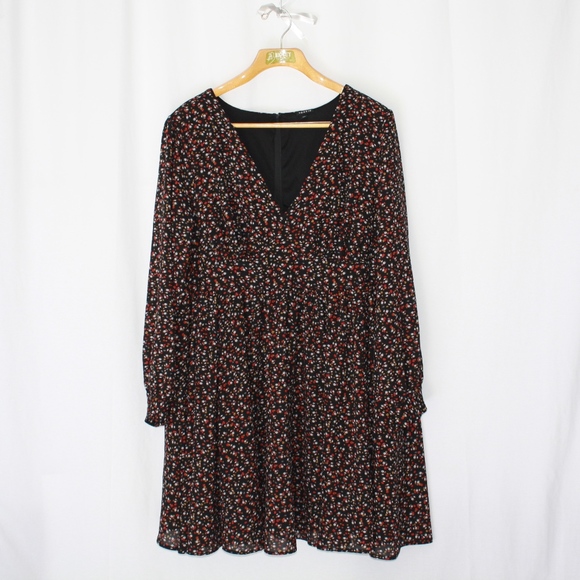 torrid Dresses & Skirts - Torrid floral skater black v neck dress sz 26